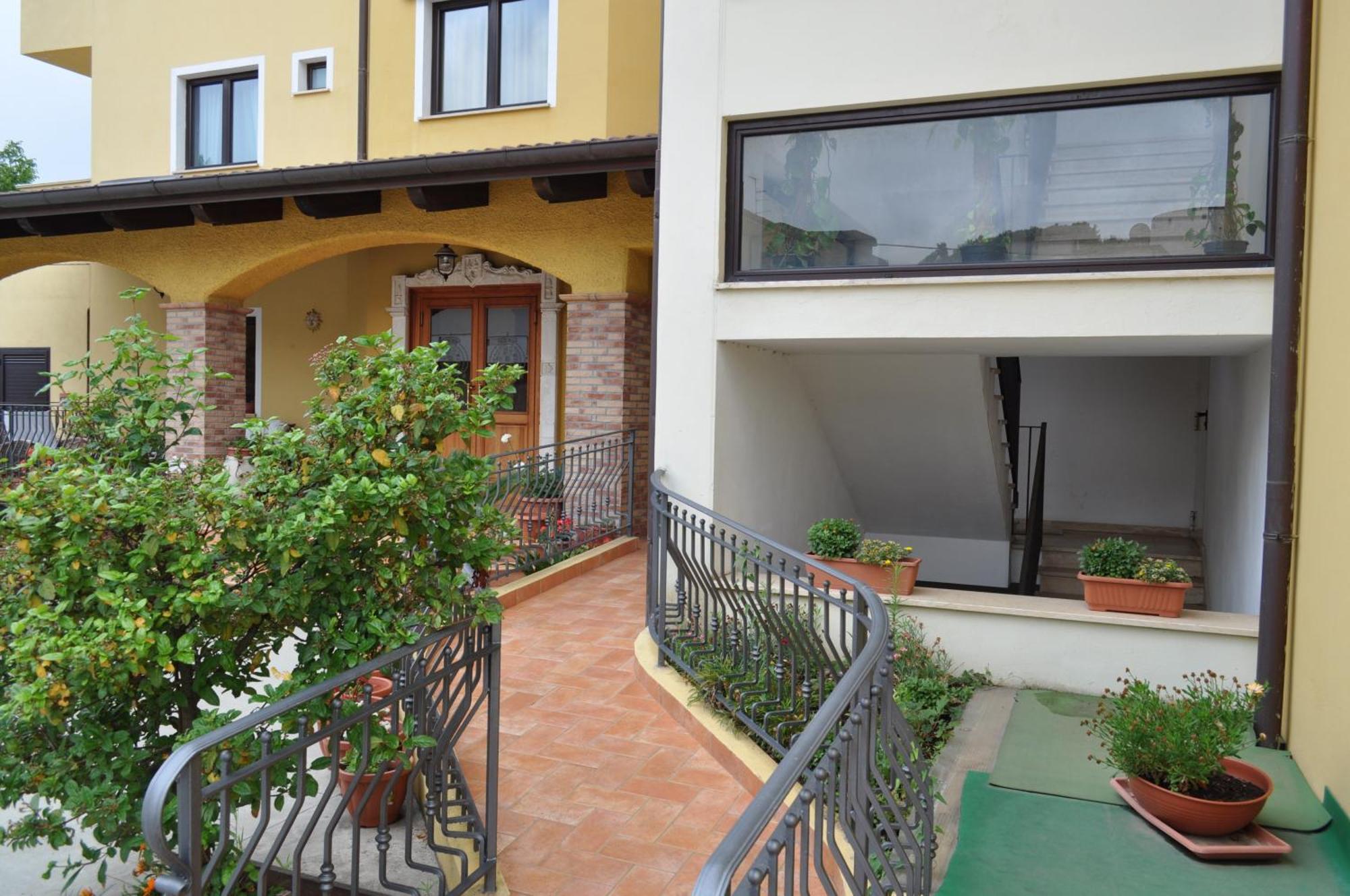 Hotel Duca Di Calabria Serra San Bruno Eksteriør bilde