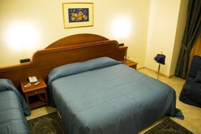 Hotel Duca Di Calabria Serra San Bruno Eksteriør bilde