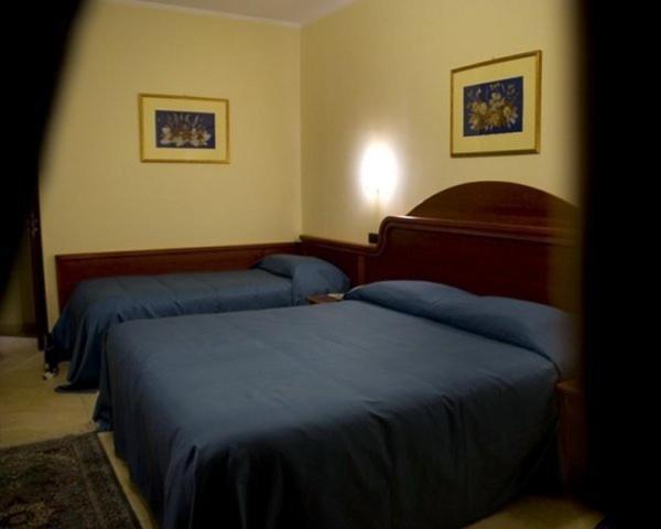 Hotel Duca Di Calabria Serra San Bruno Eksteriør bilde