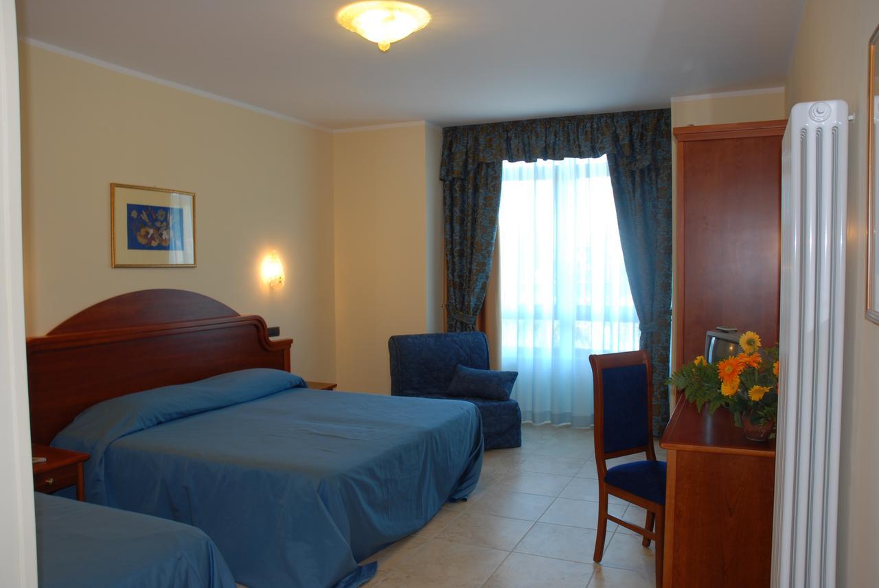 Hotel Duca Di Calabria Serra San Bruno Eksteriør bilde